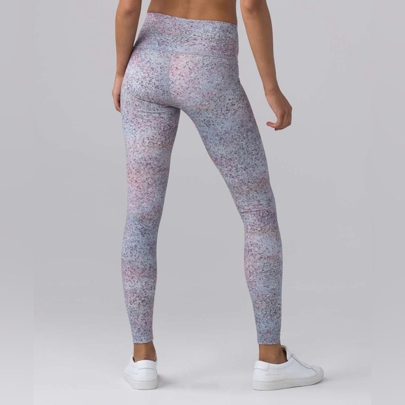 Lululemon Wunder Under Hi-Rise Tight (Full-On Luxtreme 28") Summer Haze Multi/8 - Picture 3 of 12